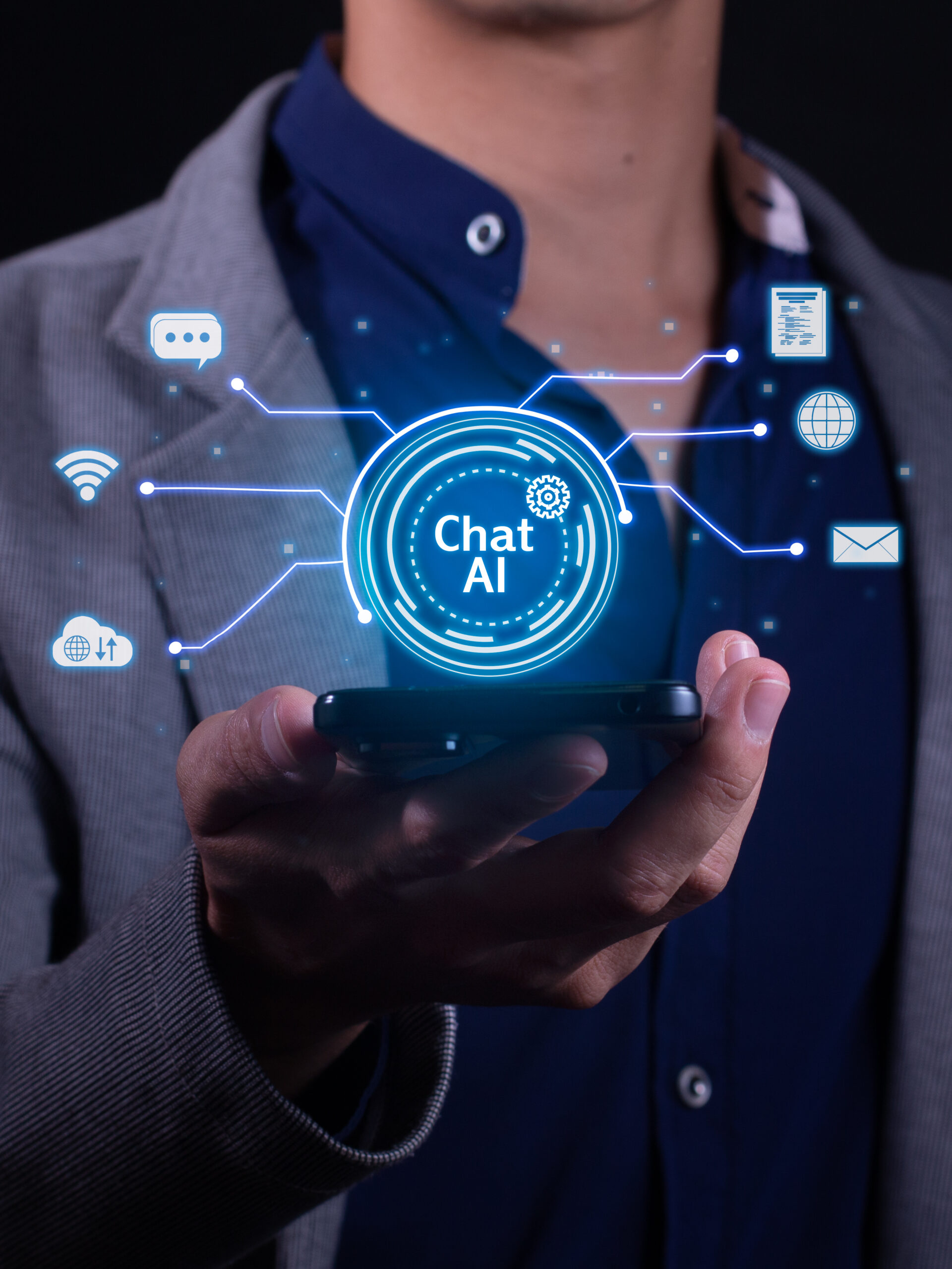 Hombre usando un chatbot IA de Botwhatsia en su teléfono móvil